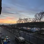 Eiffel Tower Oasis 30M From Eiffel Tower